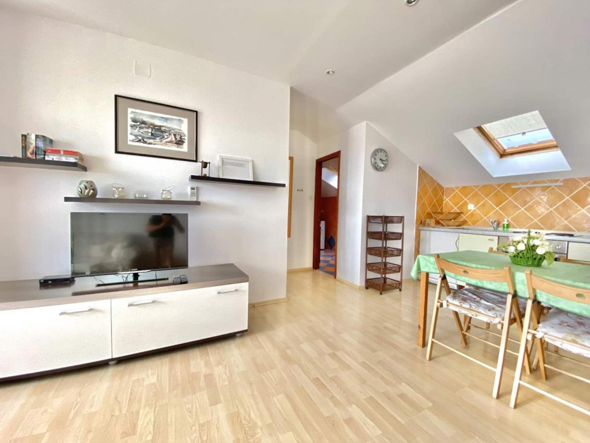 Family Apartments Viva Close To The Beach Veglia Exterior foto