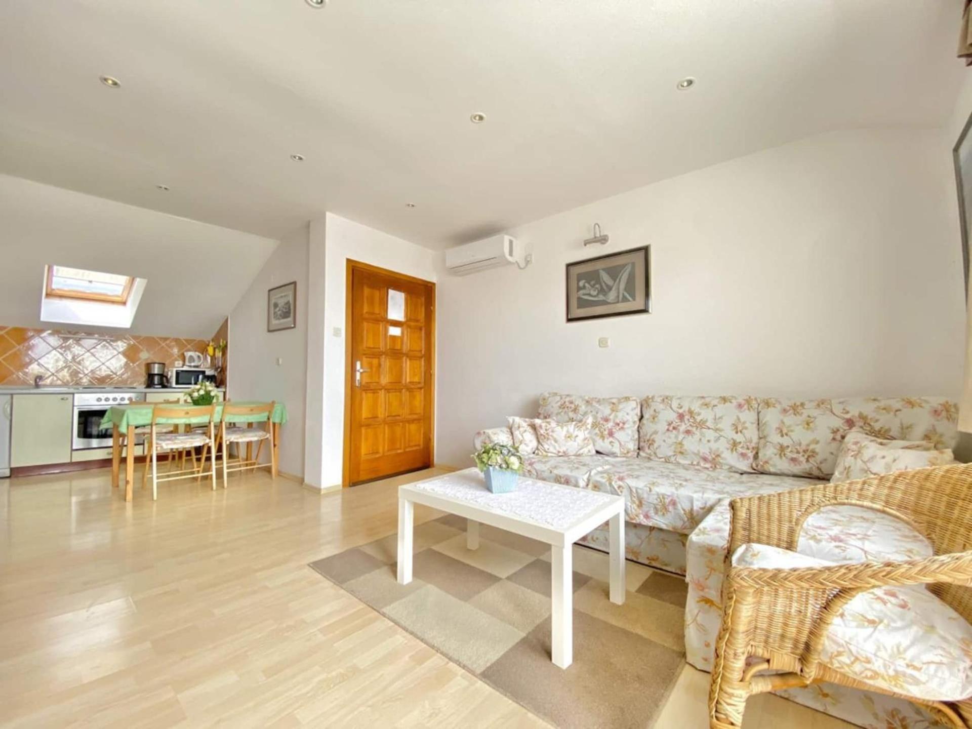Family Apartments Viva Close To The Beach Veglia Exterior foto