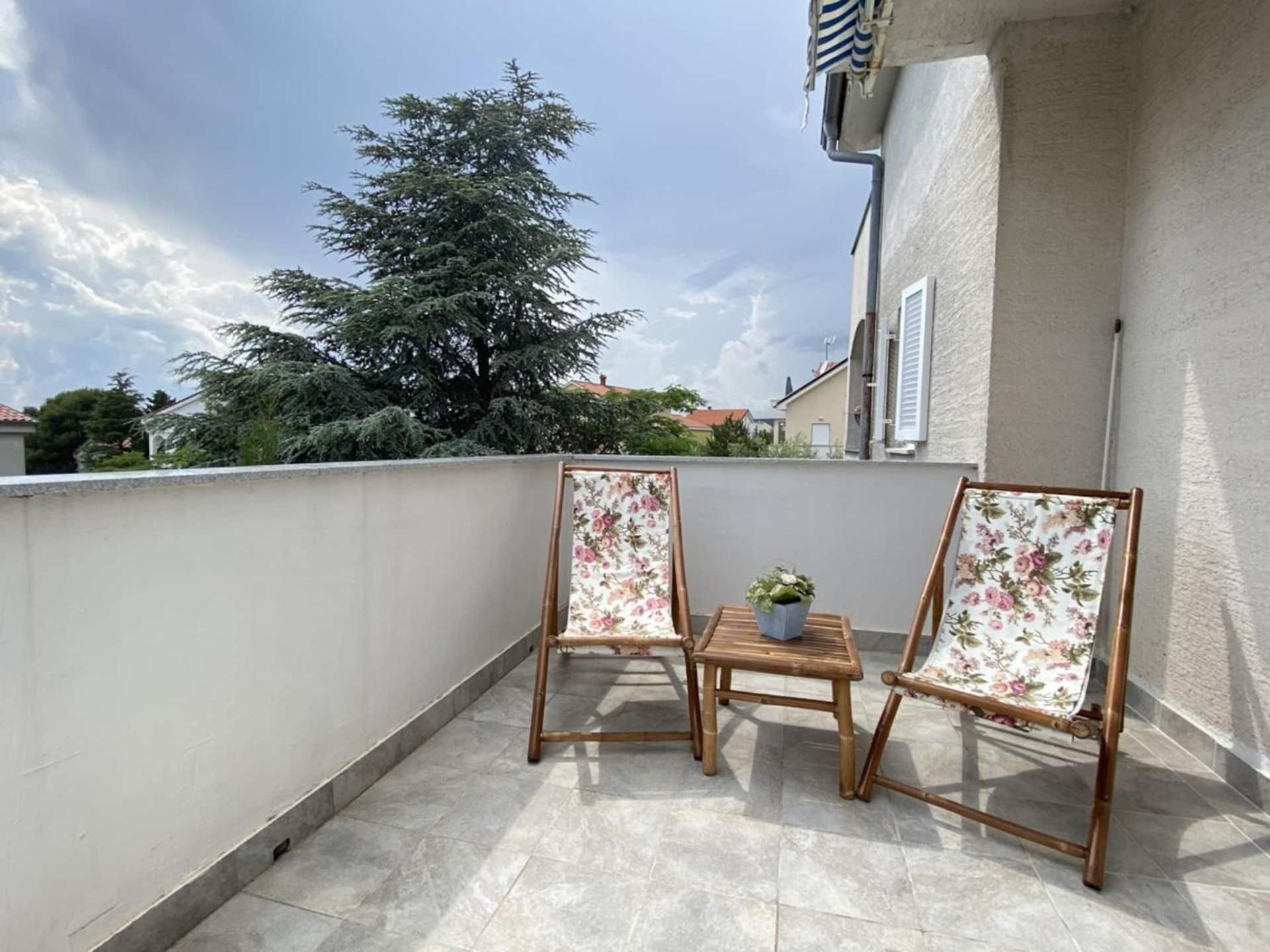 Family Apartments Viva Close To The Beach Veglia Exterior foto