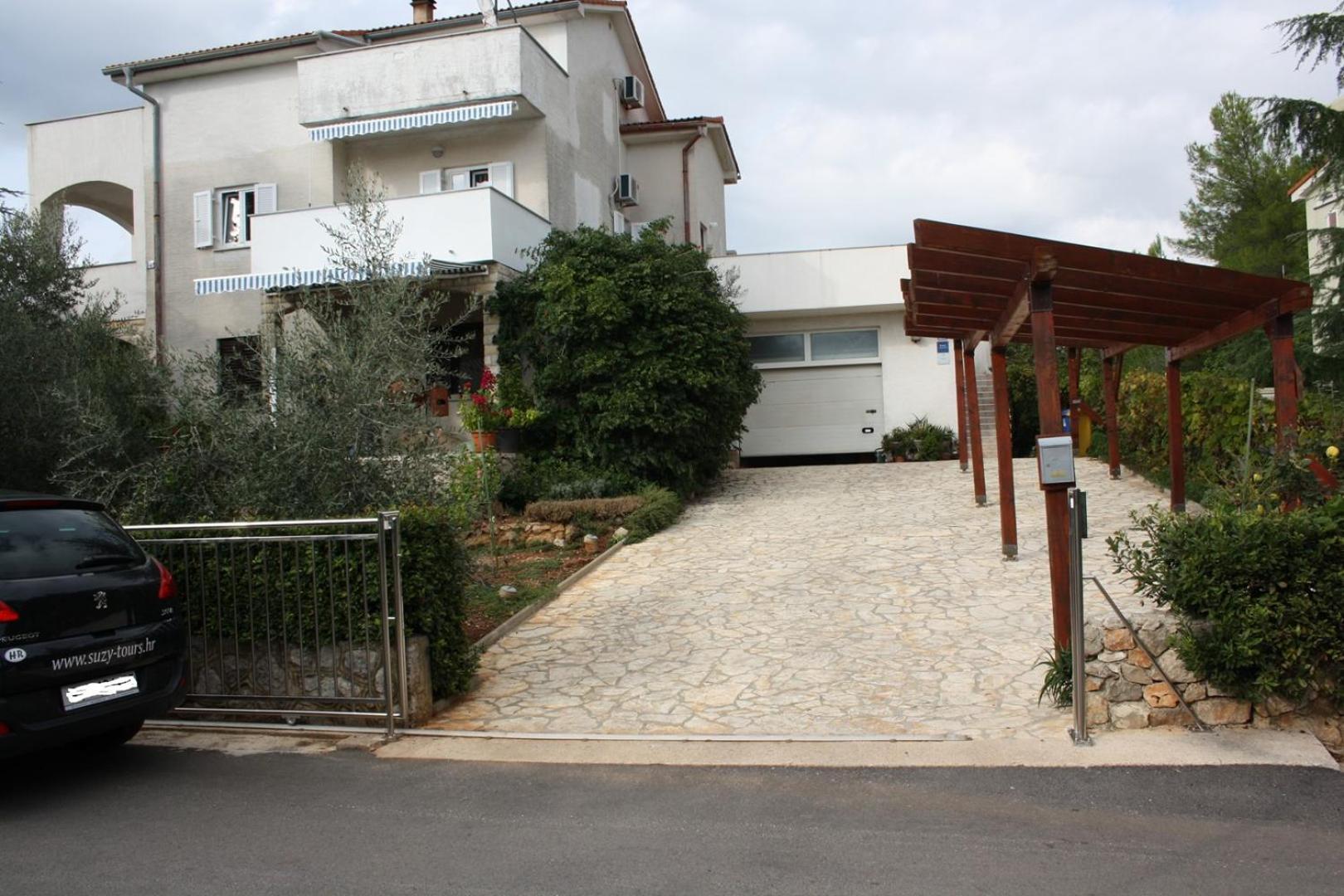 Family Apartments Viva Close To The Beach Veglia Exterior foto